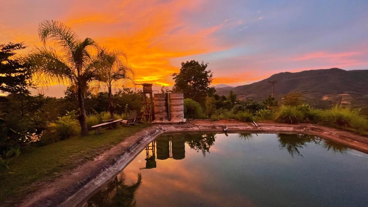 Monsonkeang Camping View ม่อนสันเกี๋ยง Mae Chaem Exteriör bild