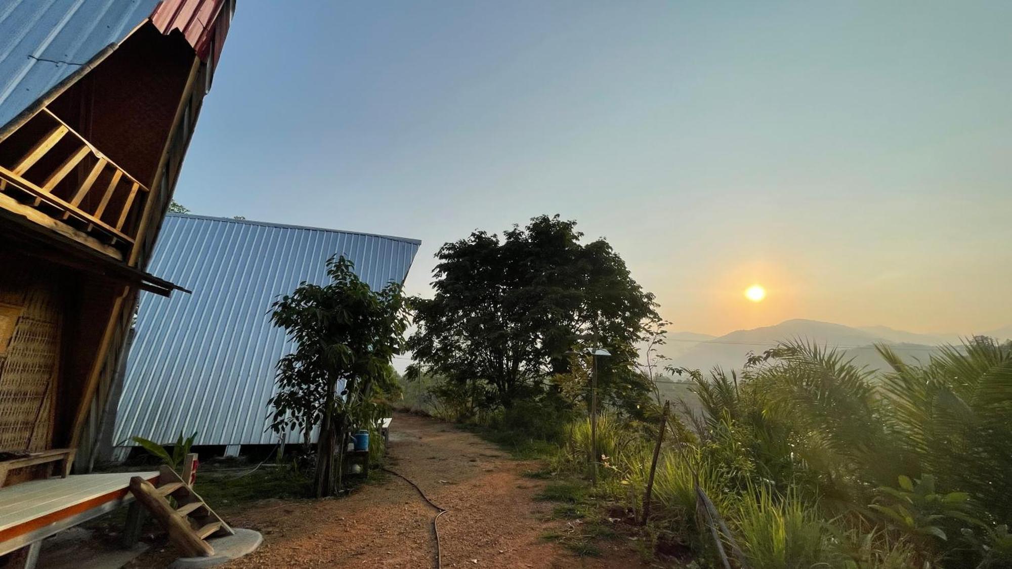 Monsonkeang Camping View ม่อนสันเกี๋ยง Mae Chaem Exteriör bild