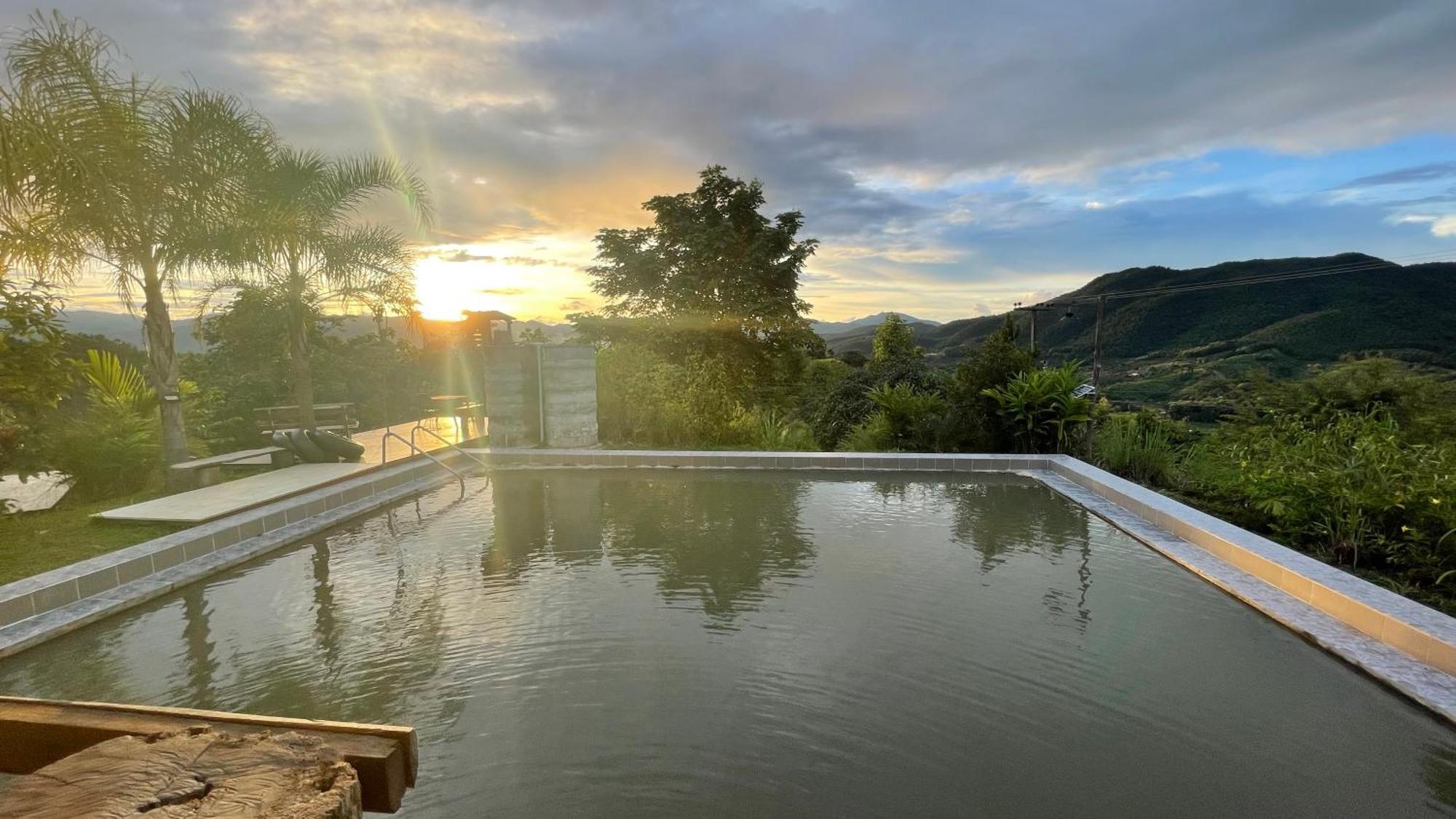 Monsonkeang Camping View ม่อนสันเกี๋ยง Mae Chaem Exteriör bild